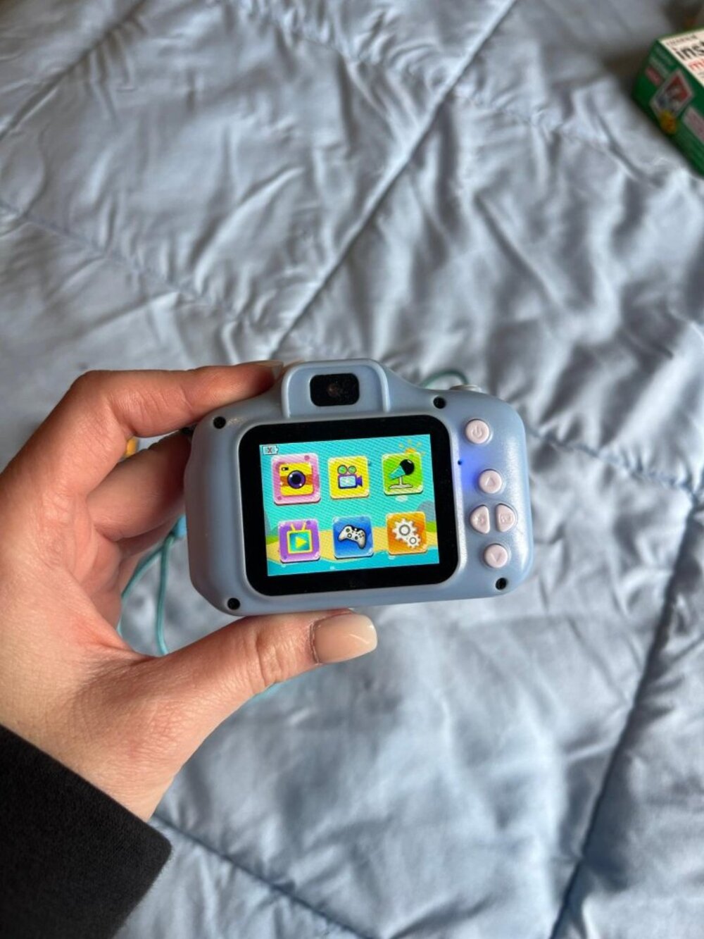 Mini digital camera - Picture 2 of 4